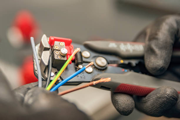 Best Licensed Electrician  in Piednt, MO